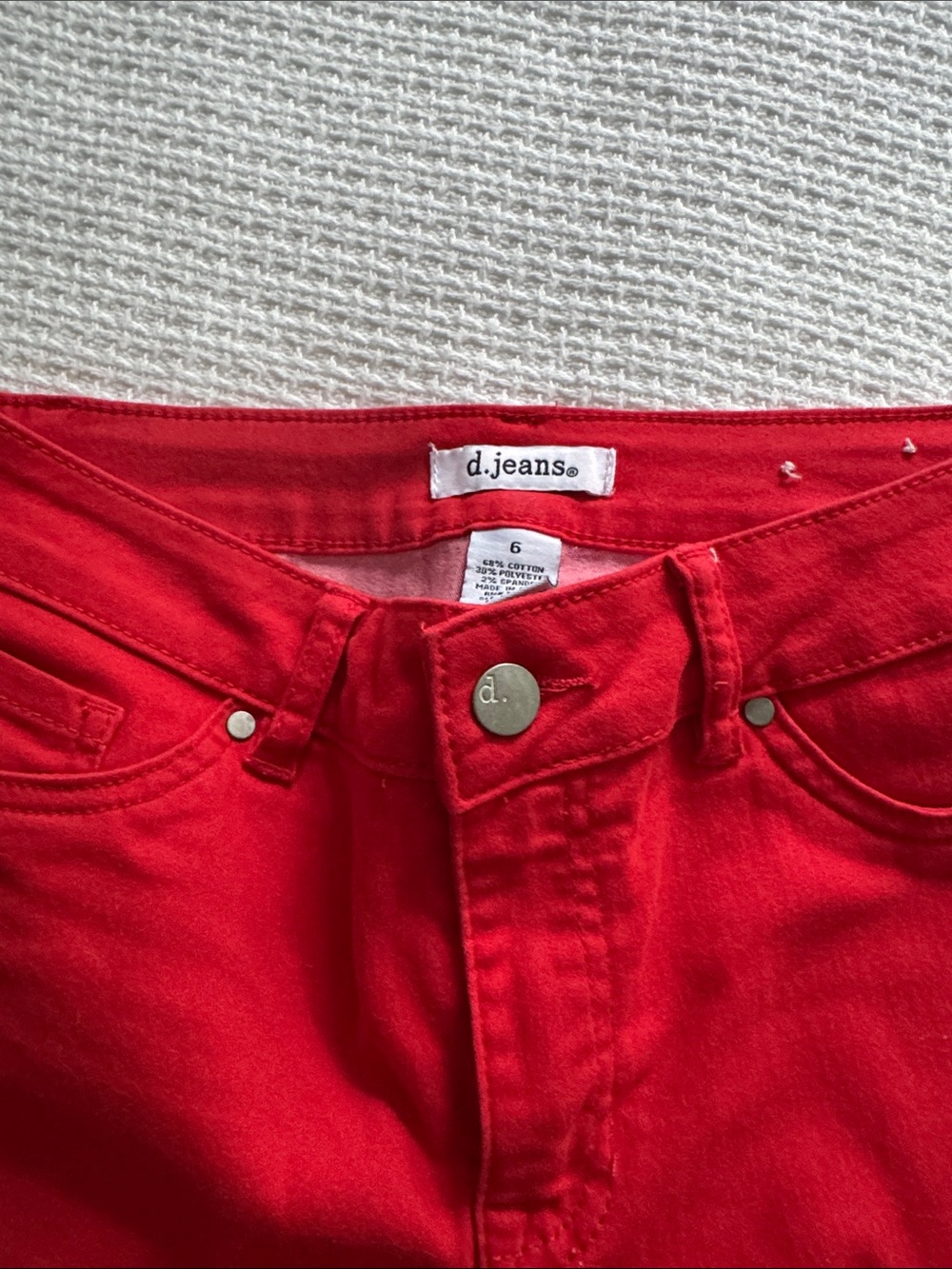 d. jeans Women's Bright Red/Orange Slim leg soft with stretch - Picture 2 of 4